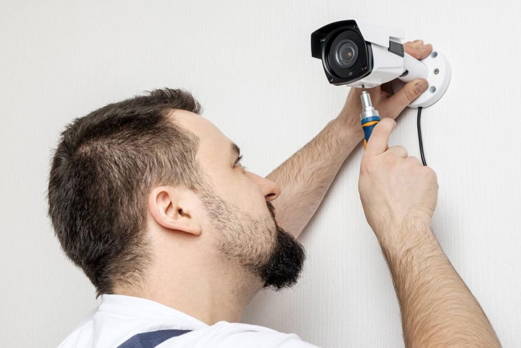 installation des systèmes de surveillance et détecteur de mouvement